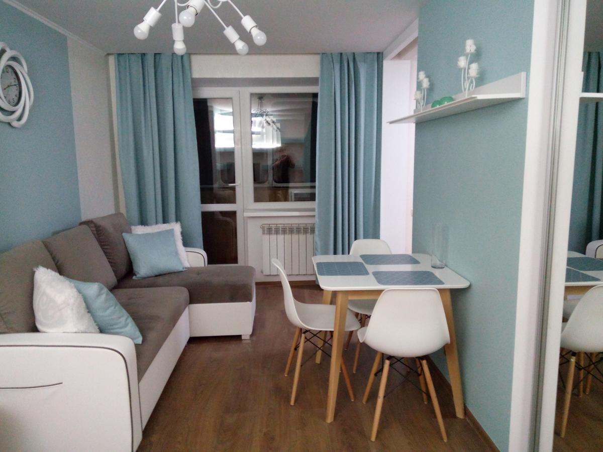 Two-Bedroom Apartment In The Center Khmelʼnytsʼkyy Eksteriør billede