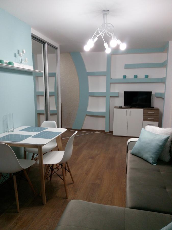 Two-Bedroom Apartment In The Center Khmelʼnytsʼkyy Eksteriør billede